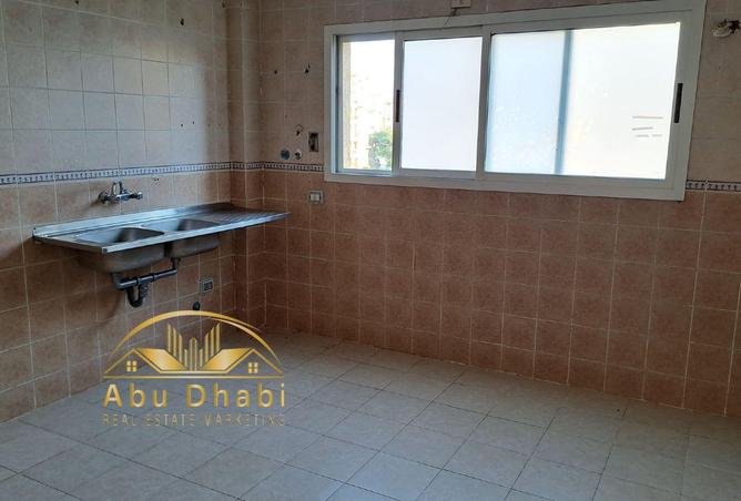 8166101 - Property Image 2