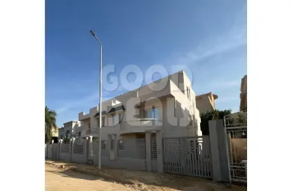 منزل مزدوج - 3 غرف نوم - 1 حمام للبيع في النخيل - كمبوندات الشروق - مدينة الشروق - القاهرة