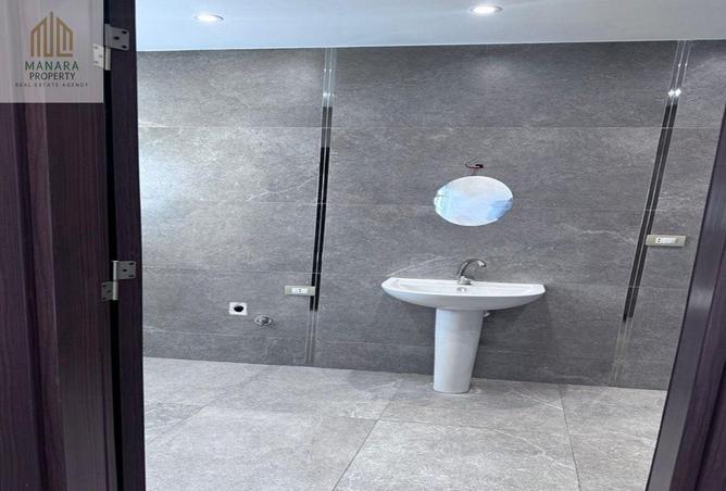 8188157 - Property Image 2