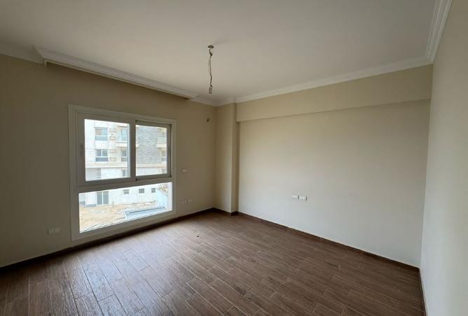 8330867 - Property Image 2