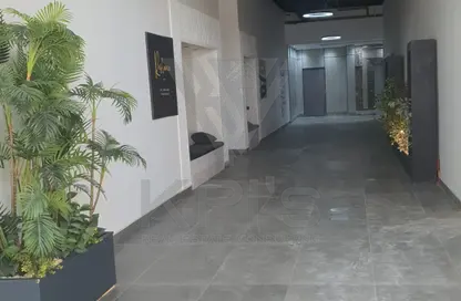 مساحات مكتبية - استوديو - 2 حمامات للايجار في محور محمد نجيب - المستثمرين الشمالية - مدينة القاهرة الجديدة - القاهرة