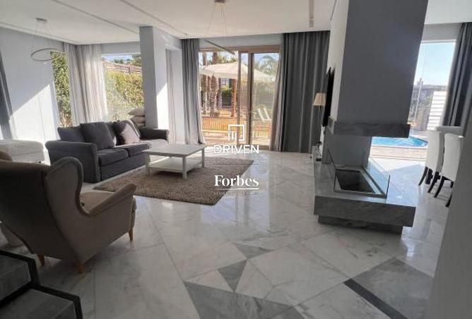 8112273 - Property Image 2