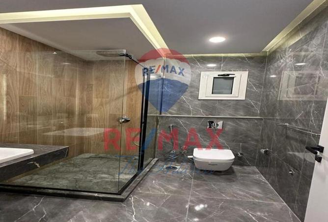 8302104 - Property Image 2