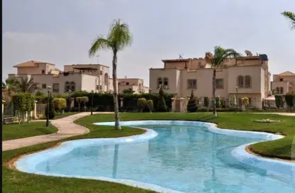 Villa - 4 Bedrooms - 4 Bathrooms for sale in Greens - 6th District - Sheikh Zayed City - Giza