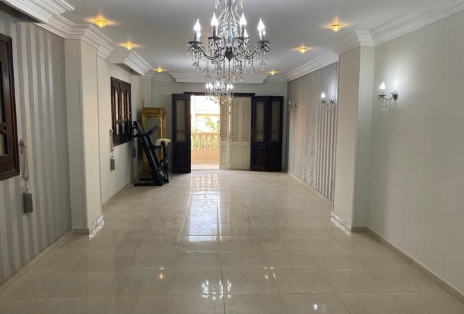 8281700 - Property Image 2