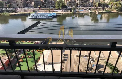 Apartment - 2 Bedrooms - 1 Bathroom for sale in Abou Al Feda St. - Zamalek - Cairo