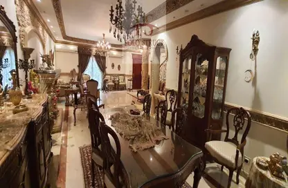 تاون هاوس - 3 غرف نوم - 3 حمامات للبيع في رويال فالي - محور 26 يوليو - مدينة 6 أكتوبر - الجيزة
