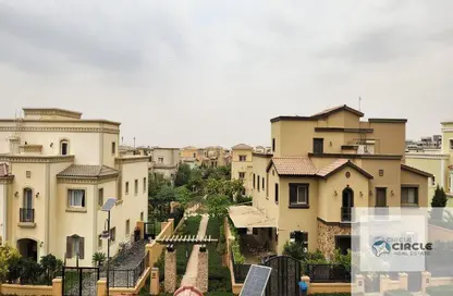 Villa - 4 Bedrooms - 5 Bathrooms for sale in Mivida - 5th Settlement Compounds - The 5th Settlement - New Cairo City - Cairo