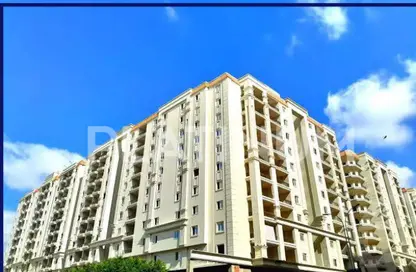 Apartment - 3 Bedrooms - 2 Bathrooms for sale in Madkhal Sharkt Al Nakhl Wa Al Handasa St. - Smouha - Hay Sharq - Alexandria