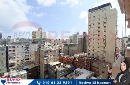 Apartment - 3 Bedrooms - 1 Bathroom for sale in Al Kamel St. - Fleming - Hay Sharq - Alexandria