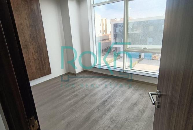 8233376 - Property Image 3