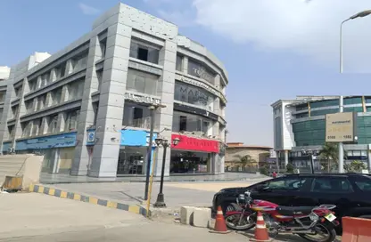 محل تجاري - استوديو - 1 حمام للايجار في شارع التسعين الجنوبي - التجمع الخامس - مدينة القاهرة الجديدة - القاهرة