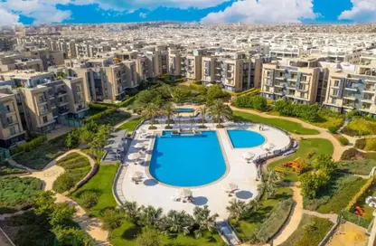Apartment - 3 Bedrooms - 2 Bathrooms for sale in Galleria Residences - South Investors Area - New Cairo City - Cairo