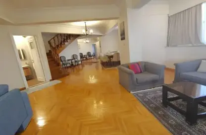 شقة - 4 غرف نوم - 4 حمامات للبيع في الزمالك - القاهرة