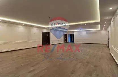Apartment - 2 Bedrooms - 2 Bathrooms for sale in The Village - South Investors Area - New Cairo City - Cairo