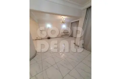 Apartment - 3 Bedrooms - 2 Bathrooms for sale in Abd Al Hamid Badawy St. - El Hegaz Square - El Nozha - Cairo