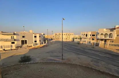 شقة - 3 غرف نوم - 3 حمامات للبيع في المجاورة الخامسة - الحي الثالث غرب - مدينة الشروق - القاهرة