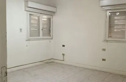 شقة - 2 غرف نوم - 1 حمام للايجار في شارع نبيل الوقاد - ارض الجولف - مصر الجديدة - القاهرة