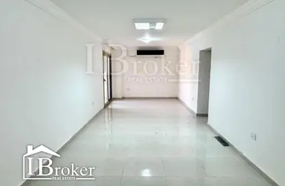 شقة - 3 غرف نوم - 2 حمامات للايجار في شارع بيك - سابا باشا - حي شرق - الاسكندرية