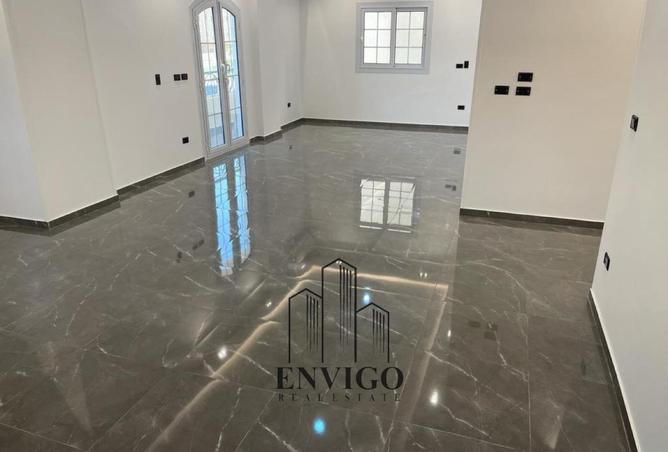 8522400 - Property Image 3