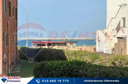 Chalet - 2 Bedrooms - 2 Bathrooms for sale in Al Maamoura - Hay Than El Montazah - Alexandria