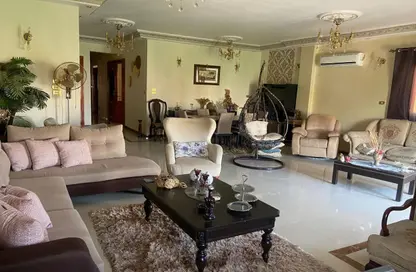 Apartment - 3 Bedrooms - 2 Bathrooms for rent in Area B - Ganoob El Acadimia - New Cairo City - Cairo