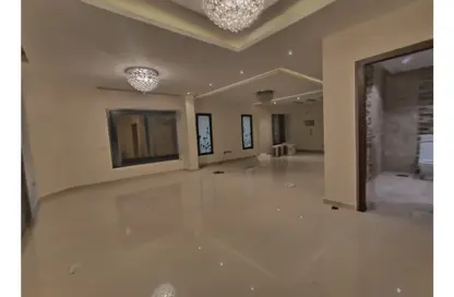 دوبلكس - 3 غرف نوم - 3 حمامات للايجار في شارع محمد رحيم - الياسمين 3 - الياسمين - مدينة القاهرة الجديدة - القاهرة
