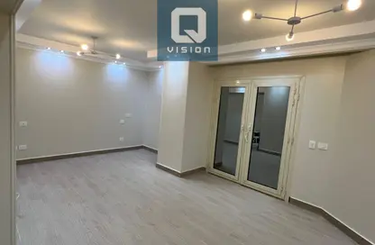 Apartment - 3 Bedrooms - 3 Bathrooms for rent in Zahraa El Maadi - Hay El Maadi - Cairo