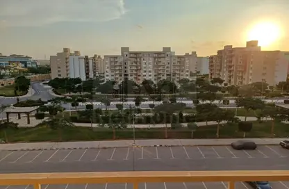 شقة - 3 غرف نوم - 2 حمامات للايجار في مدينة وصال - كمبوندات الشروق - مدينة الشروق - القاهرة