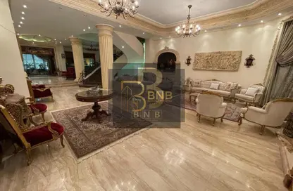 فيلا - 4 غرف نوم - 6 حمامات للبيع في شارع الشويفات - الحي الاول - التجمع الخامس - مدينة القاهرة الجديدة - القاهرة