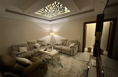 شقة - 3 غرف نوم - 2 حمامات للبيع في الشطر العاشر - زهراء المعادي - حي المعادي - القاهرة