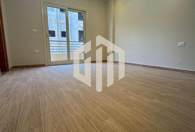 8207013 - Property Image 3