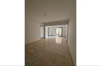 Apartment - 2 Bedrooms - 1 Bathroom for sale in Tabarak - Zahraa El Maadi - Hay El Maadi - Cairo