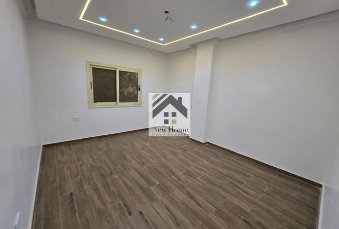 8275001 - Property Image 2