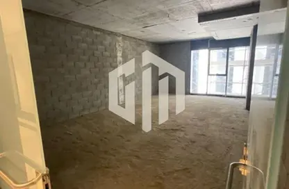 Office Space - Studio - 2 Bathrooms for sale in Hyde Park - New Cairo City - Cairo Office Space - Studio - 2 Bathrooms for sale in Hyde Park - New Cairo City - Cairo