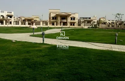 فيلا - 6 غرف نوم - 5 حمامات للبيع في رويال سيتي - كمبوندات الشيخ زايد - الشيخ زايد - الجيزة