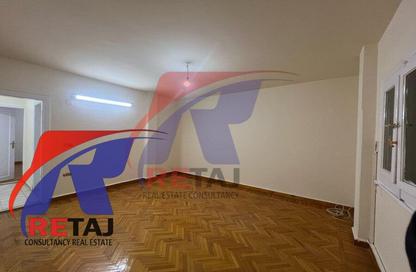 Apartment - 3 Bedrooms - 2 Bathrooms for rent in Helmy Hassan Ali St. - 8th Zone - Nasr City - Cairo
