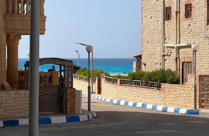 فيلا - 5 غرف نوم - 3 حمامات للبيع في هليو بيتش - قسم برج العرب - الساحل الشمالي