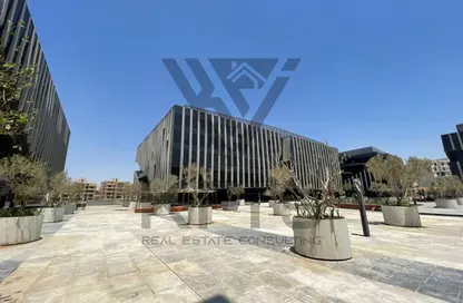 Office Space - Studio - 1 Bathroom for rent in Eastown - 5th Settlement Compounds - The 5th Settlement - New Cairo City - Cairo