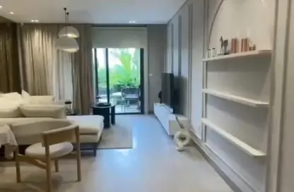Apartment - 3 Bedrooms - 3 Bathrooms for sale in Village West - Sheikh Zayed Compounds - Sheikh Zayed City - Giza