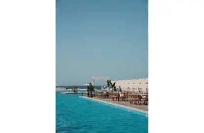 شاليه - 2 غرف نوم - 2 حمامات للبيع في دايركشن وايت - راس الحكمة - الساحل الشمالي