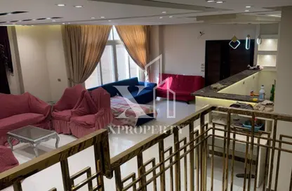 دوبلكس - 4 غرف نوم - 4 حمامات للبيع في الحي السادس عشر - الشيخ زايد - الجيزة