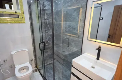 شقة - 2 غرف نوم - 2 حمامات للبيع في البوابة الرابعة - مينا - حدائق الاهرام - الجيزة