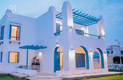 Chalet - 2 Bedrooms - 2 Bathrooms for sale in Mountain View - Ras Al Hekma - North Coast
