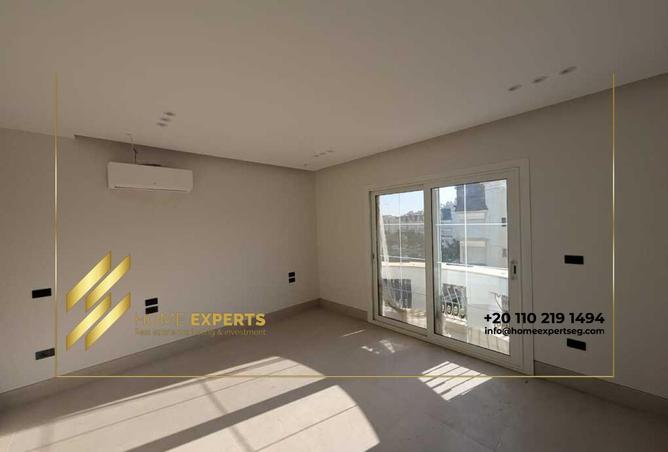 8400309 - Property Image 2