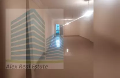 شقة - 3 غرف نوم - 2 حمامات للايجار في شارع المشير احمد اسماعيل - سيدي جابر - حي شرق - الاسكندرية