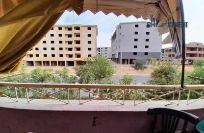 شقة - 3 غرف نوم - 2 حمامات للبيع في المنطقة الاولي - مدينة الشروق - القاهرة