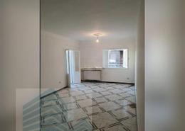 Apartment - 2 bedrooms - 1 bathroom for للايجار in Abd Al Hameed El Deeb St. - Tharwat - Hay Sharq - Alexandria
