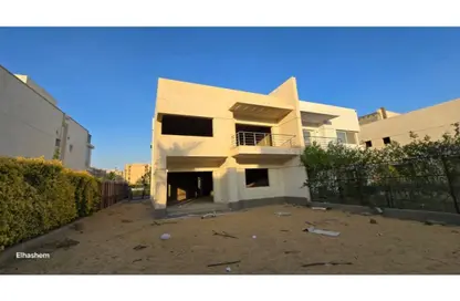 Villa - 5 Bedrooms - 4 Bathrooms for sale in Madinaty - Cairo