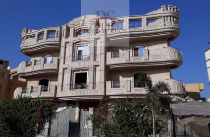 فيلا - 4 غرف نوم - 4 حمامات للبيع في الحي السابع - الشيخ زايد - الجيزة